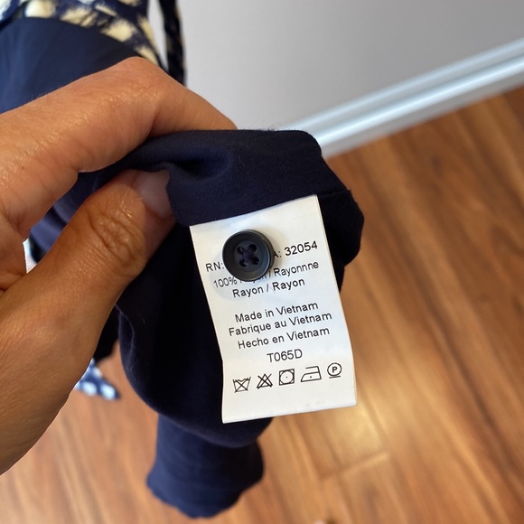 Navy polka dot collared wrap dress - Picture 6 of 7